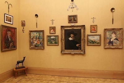 Barnes08 - Room 05 - East Wall.jpg