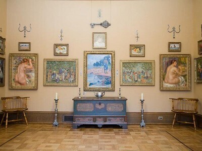 Barnes08 - Room 06 - South Wall.jpg