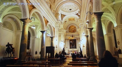 Erice22 教会でのミサ.jpg