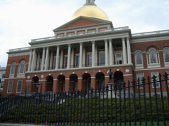 No.06-2 MassachusettsStateHouse.jpg